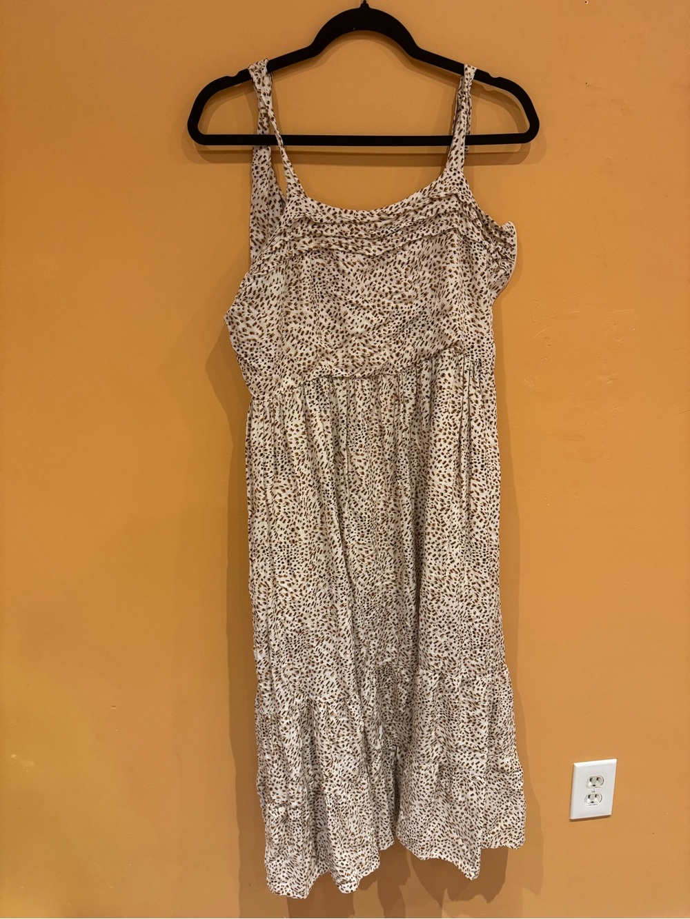 Women’s Cream Spotted Sleeveless Midi Dress